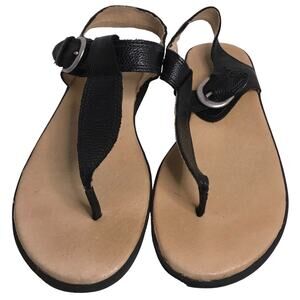 UGG Girls Black Leather Sandals Open Toe Size 4 Bohemian Beach